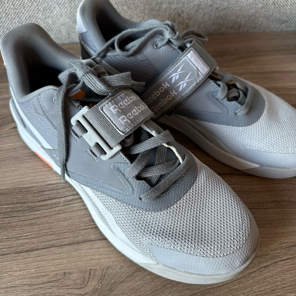 Men’s Reebok lifting shoes